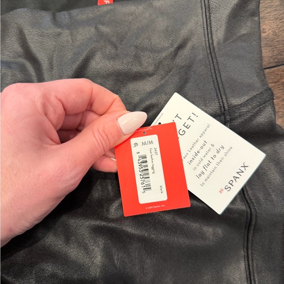 SPANX Charcoal Faux Leather Leggings - Picture 4 of 6